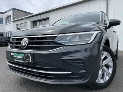 Gebraucht VW Tiguan S 150 PS (110 kW) 2021 Uranograu SUV
