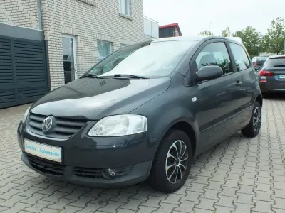 Gebraucht VW Fox Style 54 PS (39 kW) 2010 Grau Kleinwagen
