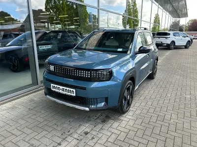 Neu Fiat Grande Panda 83 kW (113 PS) 2026 Lago blau metallic Kleinwagen