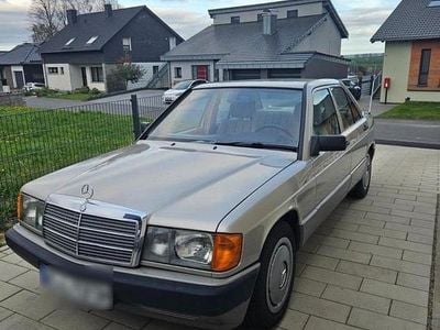 Gebraucht Mercedes 190 109 PS (80 kW) 1990 Limousine