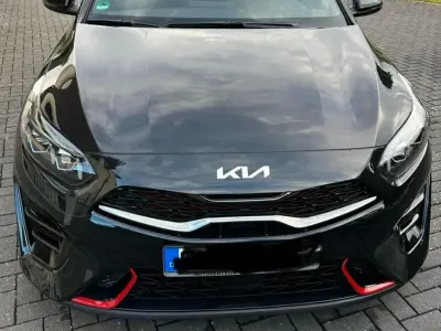 Gebraucht Kia ProCeed GT 204 PS (150 kW) 2024 Schwarz Kombi
