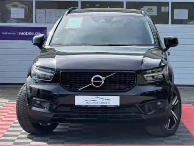 Begagnad Volvo XC40 R-Design 179 HK (131 kW) 2021 Svart SUV