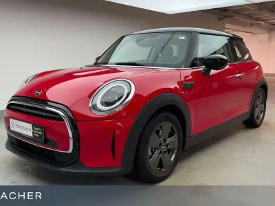 Gebraucht Mini Cooper Coupé Classic 136 PS (100 kW) 2023 Chili red Coupé