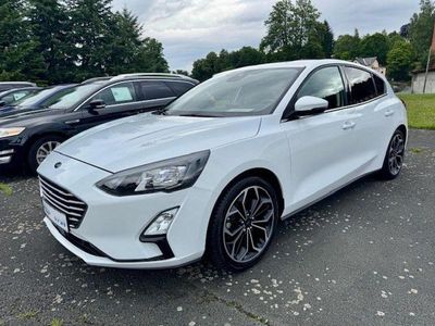 Gebraucht Ford Focus Cool & Connect 125 PS (91 kW) 2020 Frostweiß Limousine