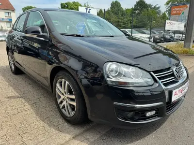 Gebraucht VW Jetta Sportline 140 PS (102 kW) 2008 Schwarz Limousine