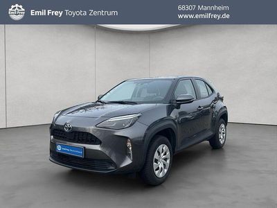Grau Gebraucht 2023 Toyota Yaris Cross SUV | 22.490 € (Fairer Preis)