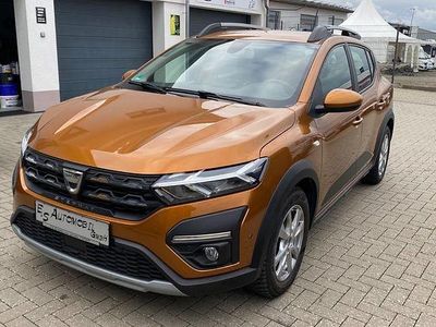 Orange Gebraucht 2021 Dacia Sandero Comfort Kleinwagen | 11.900 € (Fairer Preis)
