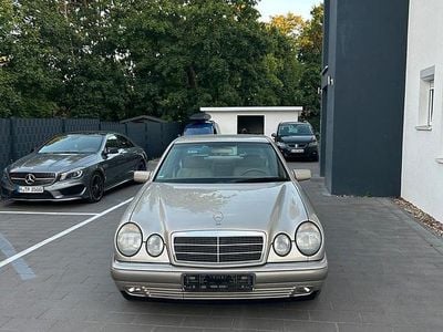 Mercedes E200