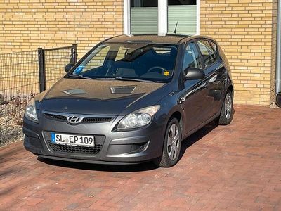 Gebraucht Hyundai i30 Classic 109 PS (80 kW) 2009 Grau Limousine