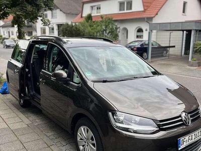 Gebraucht VW Sharan Comfortline 150 PS (110 kW) 2018 Schwarz Van / Kleinbus