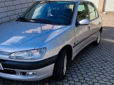 Peugeot 306