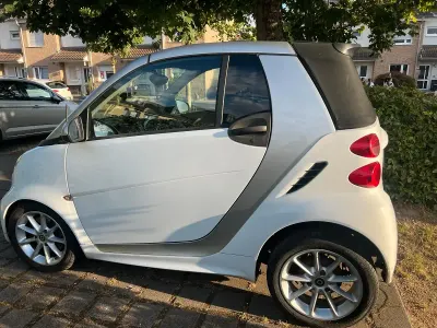 Gebraucht Smart ForTwo Cabrio 71 PS (52 kW) 2014 Weiß Cabrio