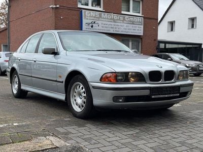 BMW 528