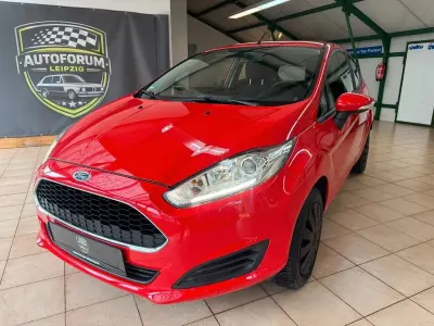 Gebraucht Ford Fiesta Trend 82 PS (60 kW) 2016 Race red Kleinwagen