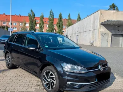 Gebraucht VW Golf VII Edition 116 PS (85 kW) 2019 Schwarz Kombi