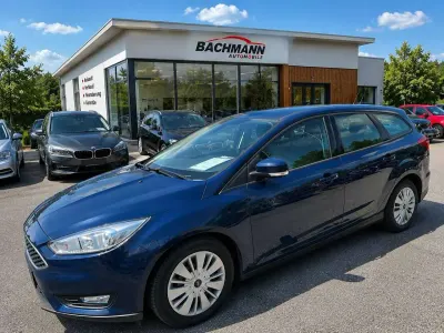 Gebraucht Ford Focus Basis 101 PS (74 kW) 2016 Blau Kombi