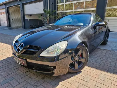 Second-hand Mercedes SLK200 163 CP (119 kW) 2007 Negru Cabrio