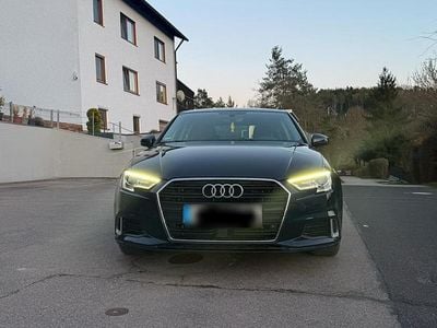 Second-hand Audi A3 Design 150 CP (110 kW) 2020 Albastru Berlinǎ