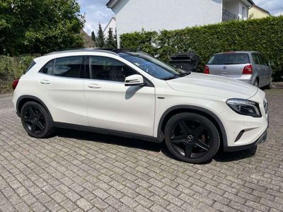 Mercedes GLA200