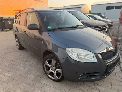 Gebraucht Skoda Fabia Classic 70 PS (51 kW) 2010 Grau Kombi