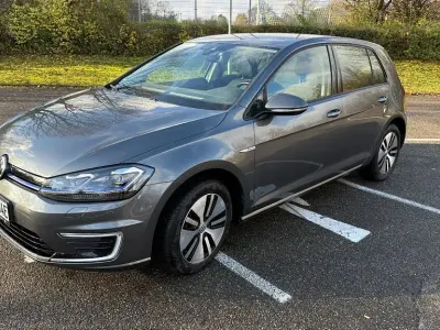 Gebraucht VW e-Golf 100 kW (136 PS) 2020 Grau Kleinwagen