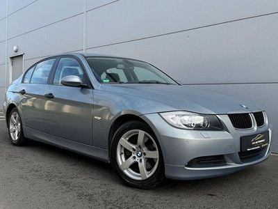 Gebraucht BMW 320 163 PS (119 kW) 2005 Blau Limousine