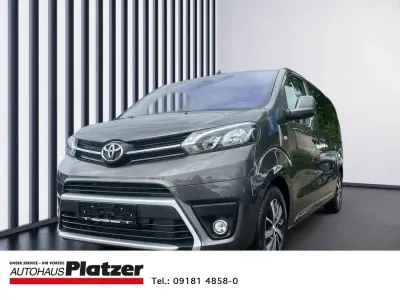 Usata Toyota Proace Verso Team 144 CV (105 kW) 2023 Grigio Station wagon