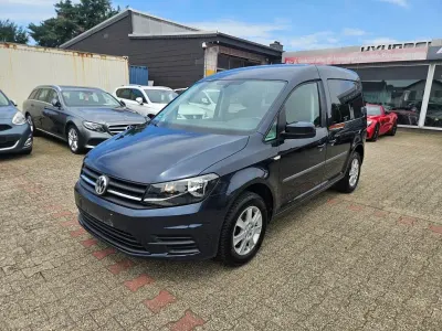 Gebraucht VW Caddy 102 PS (75 kW) 2020 Starlight blue metallic Van / Kleinbus