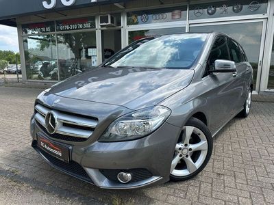 Gebraucht Mercedes B180 122 PS (89 kW) 2012 Grau Kleinwagen