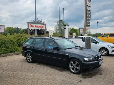 Gebraucht BMW 318 Comfort Edition 143 PS (105 kW) 2002 Schwarz Kombi