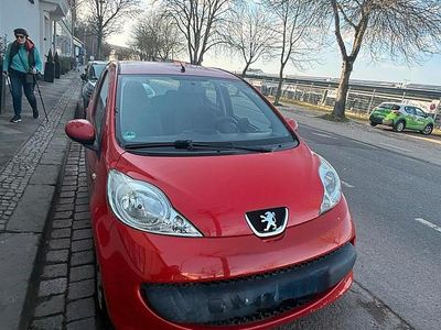Gebraucht Peugeot 107 68 PS (50 kW) 2008 Kleinwagen