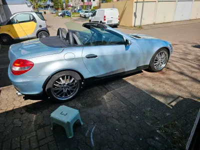 Second-hand Mercedes SLK200