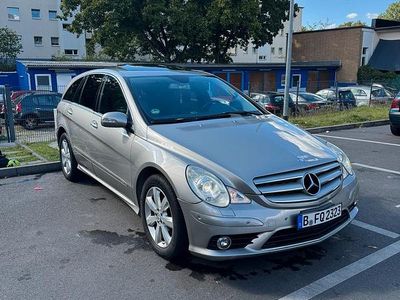 Mercedes R320