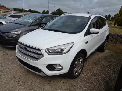 Gebraucht Ford Kuga Trend 120 PS (88 kW) 2017 Weiß SUV