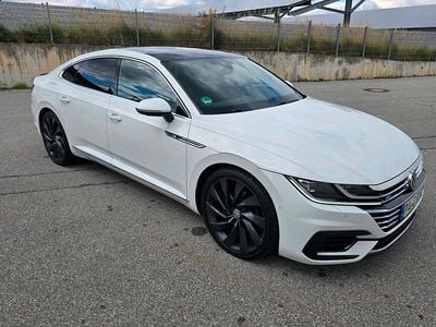 Weiß Gebraucht 2018 VW Arteon R-line Limousine | 24.999 € (Etwas zu teuer)