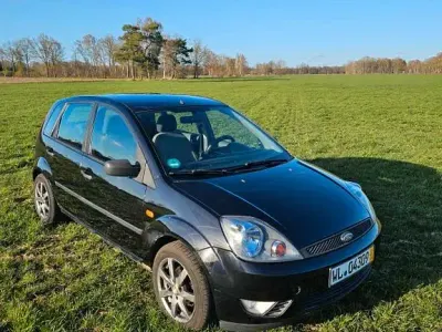 Gebraucht Ford Fiesta 80 PS (58 kW) 2003 Schwarz Kleinwagen