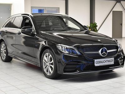 Schwarz Gebraucht 2020 Mercedes C300e AMG line Limousine | 25.999 € (Fairer Preis)