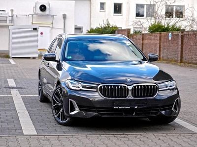 Usata BMW 530e Luxury Line 299 CV (219 kW) 2021 Grigio Station wagon