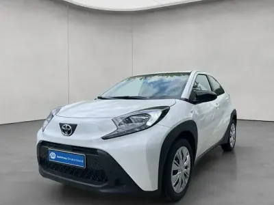 Nouvelle Toyota Aygo X Play 72 ch (52 kW) 2025 Blanc SUV