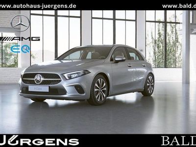 Gebraucht Mercedes A250 Style 160 PS (117 kW) 2022 Iridiumsilber metallic Limousine