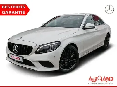 Gebraucht Mercedes C180 156 PS (114 kW) 2018 Weiss Limousine