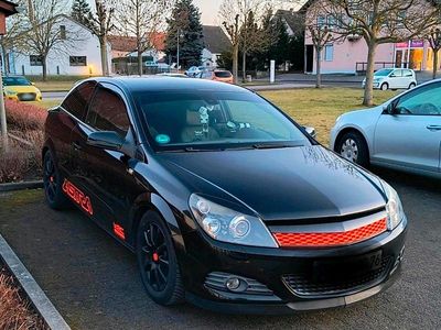 Usata Opel Astra GTC 90 CV (66 kW) 2008 Nero Coupé