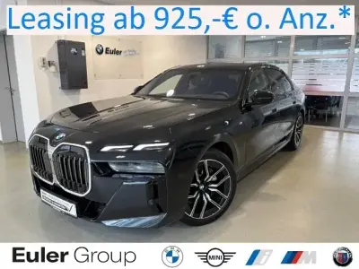 Gebraucht BMW 740 Sport Line 299 PS (219 kW) 2025 Schwarz Limousine