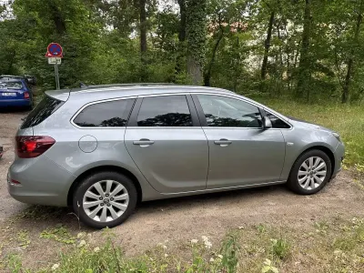 Gebraucht Opel Astra Exklusiv 165 PS (121 kW) 2014 Grau Kombi