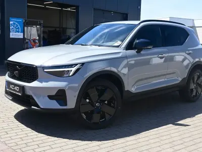 Gebraucht Volvo XC40 Plus 163 PS (119 kW) 2025 Grau SUV