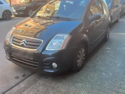 Gebraucht Citroën C2 100 PS (73 kW) 2009 Schwarz Kleinwagen