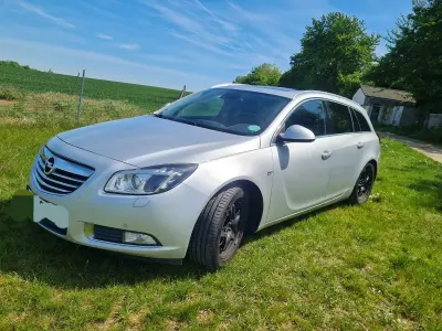 Gebraucht Opel Insignia 160 PS (117 kW) 2011 Grau Kombi