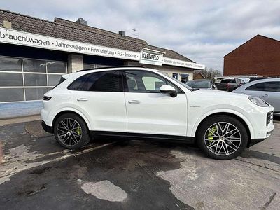 Second-hand Porsche Cayenne S E-Hybrid Sport 519 CP (381 kW) 2024 Alb SUV