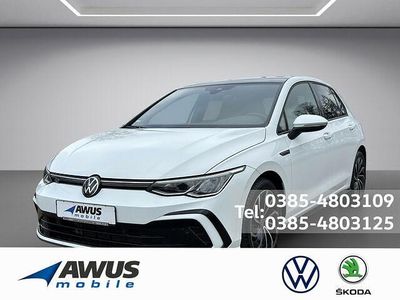 Gebraucht VW Golf VIII R-line 131 PS (96 kW) 2024 Weiss / pure white Limousine