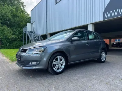 Gebraucht VW Polo Comfortline 90 PS (66 kW) 2013 Grau Kleinwagen